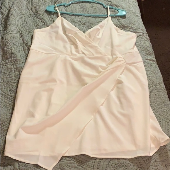 Fashion Nova 2X White Dress New With Tags - Picture 2 of 10